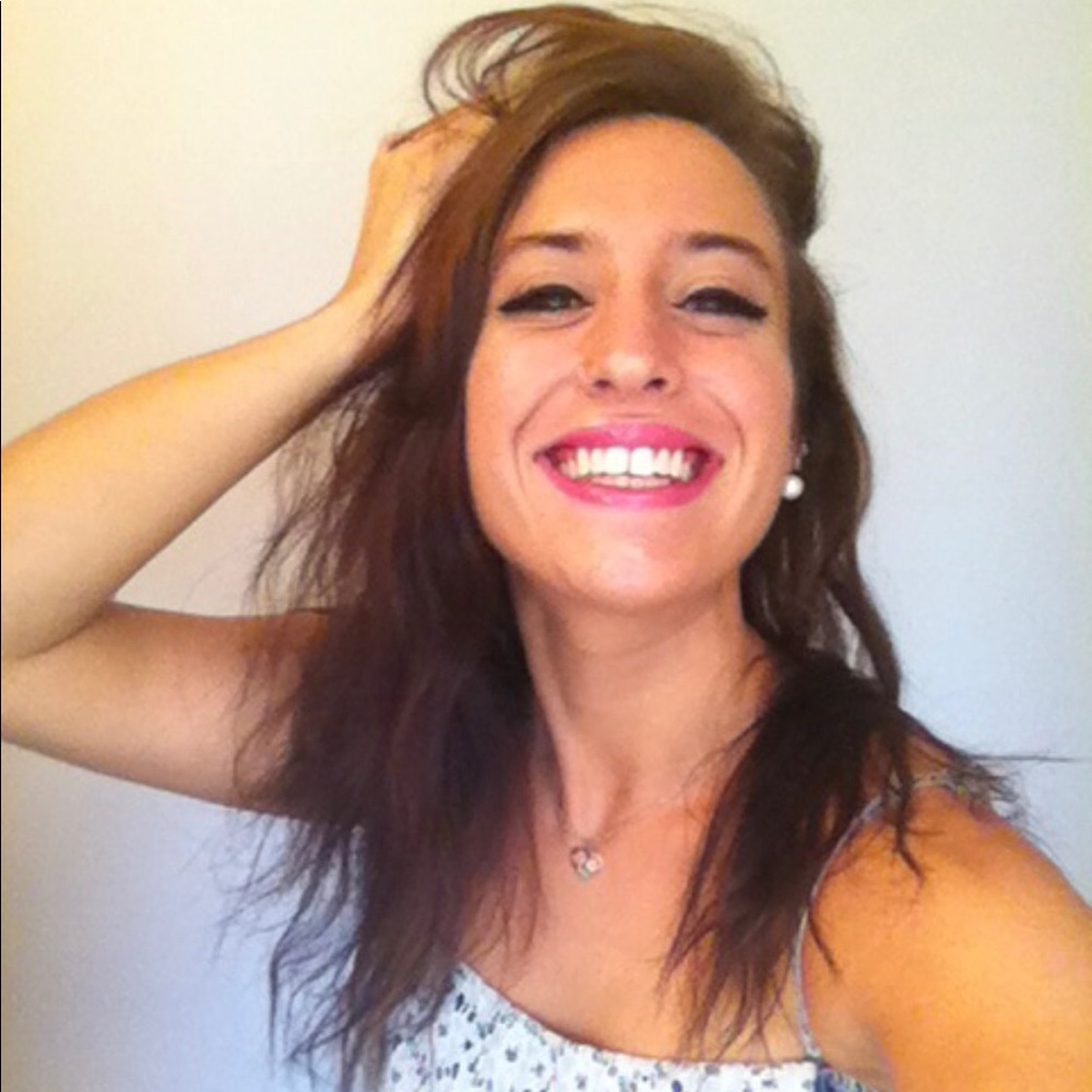 Meet your Posher, Hannah